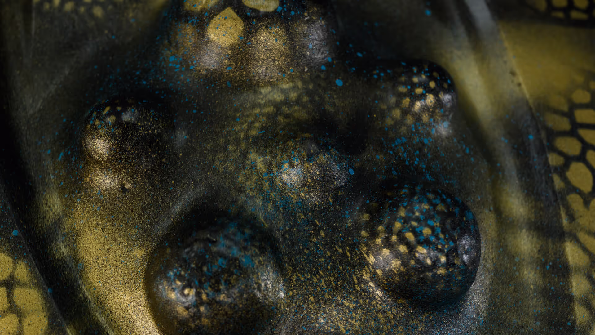 Evolutionary Drone Hybrid, Galina Mihaleva & Chris Loomis, United States